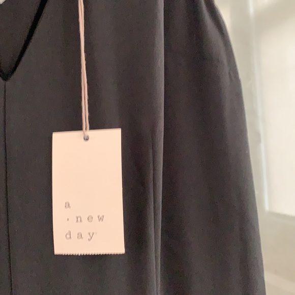 NWT | Black sleeveless vneck jumpsuit - Picture 6 of 12